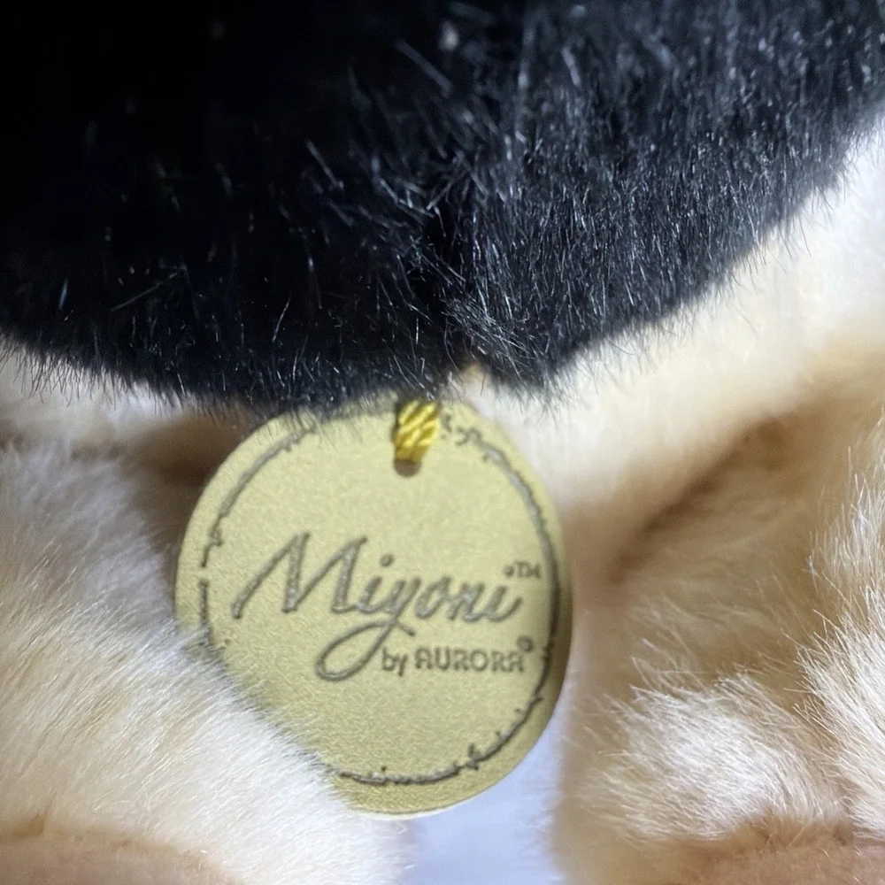 Aurora Miyoni Hampshire Pig Black and Beige stuff animal toy lifelike detailed